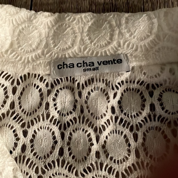 Lacy White Button Down - Picture 2 of 4